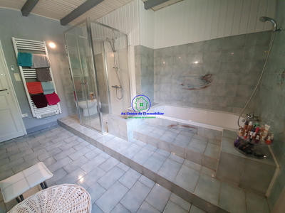 Maison traditionnelle - 159 m² - 5 pièces