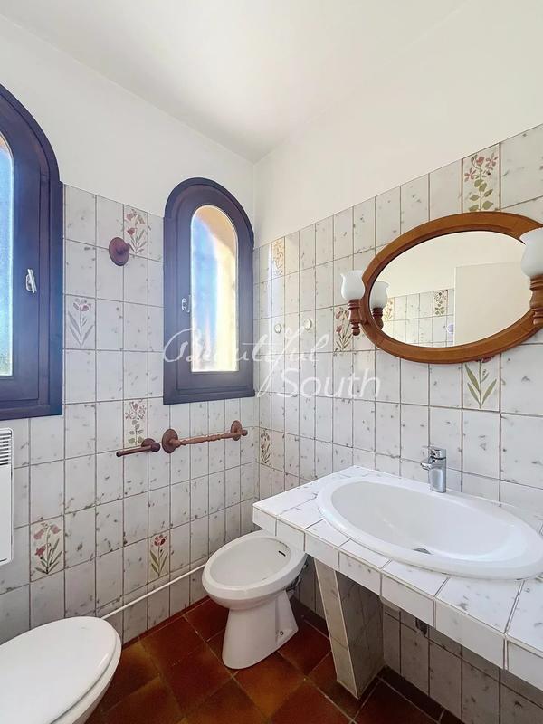 Villa - 225 m² - 7 pièces