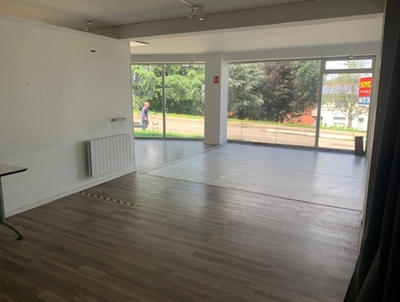 Local commercial - 317 m²