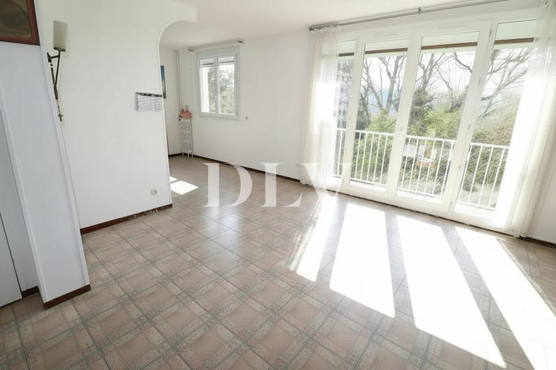 Appartement - 88 m² - 5 pièces