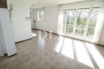Appartement - 88 m² - 5 pièces