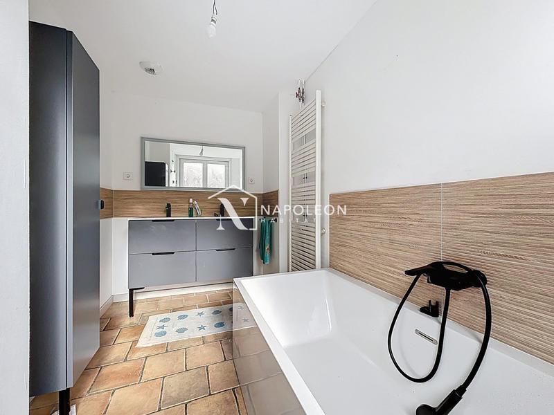 Maison - 177 m² - 6 pièces