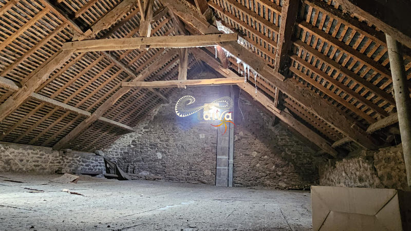 Maison ancienne - 166 m² - 8 pièces