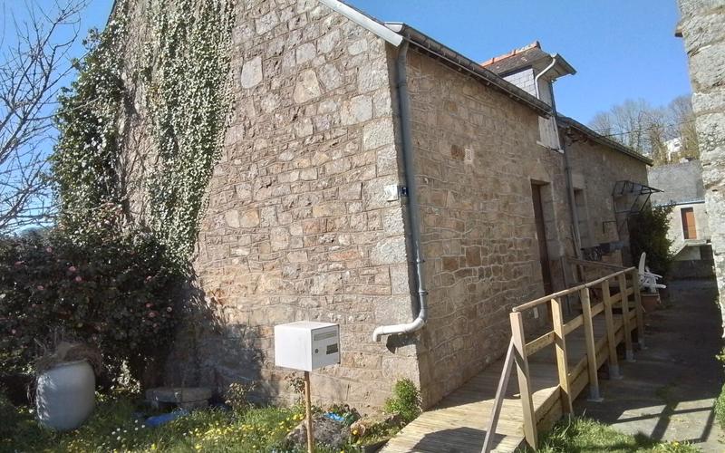 Maison en pierre - 90 m² - 5 pièces