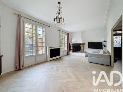 Maison - 99 m² - 5 pièces