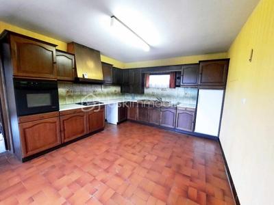 Maison traditionnelle - 163 m² - 6 pièces