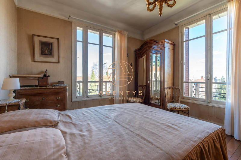 Maison - 162 m² - 7 pièces