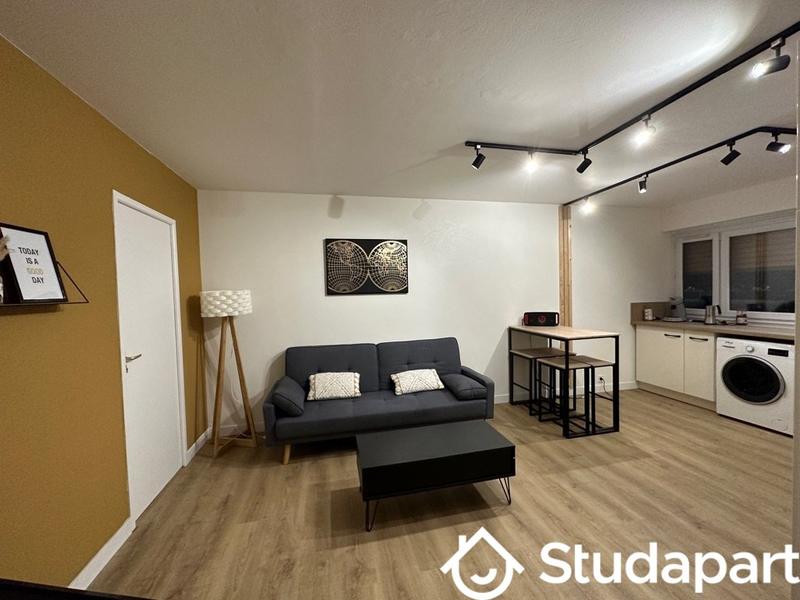 Chambre - 13 m² - 1 pièce