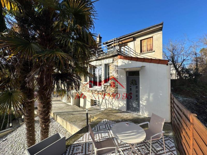 Propriété - 179 m² - 6 pièces