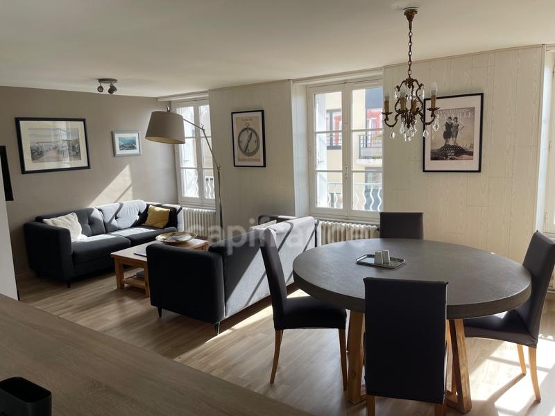 Appartement ancien - 65 m² - 3 pièces