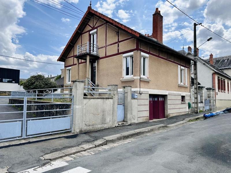 Maison - 90 m² - 5 pièces