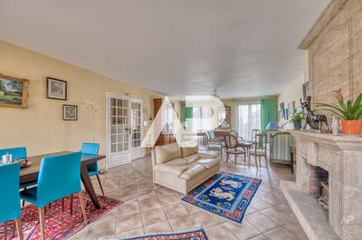 Maison - 171 m² - 7 pièces