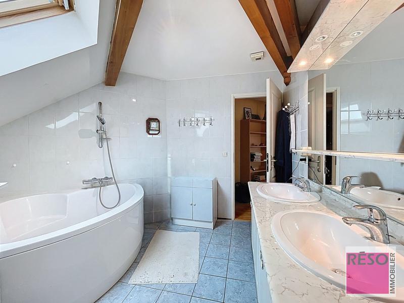 Maison - 146 m² - 6 pièces