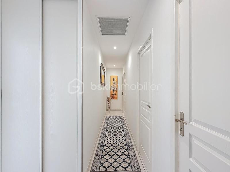 Maison traditionnelle - 105 m² - 5 pièces