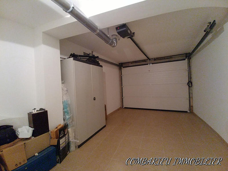 Maison - 240 m² - 7 pièces