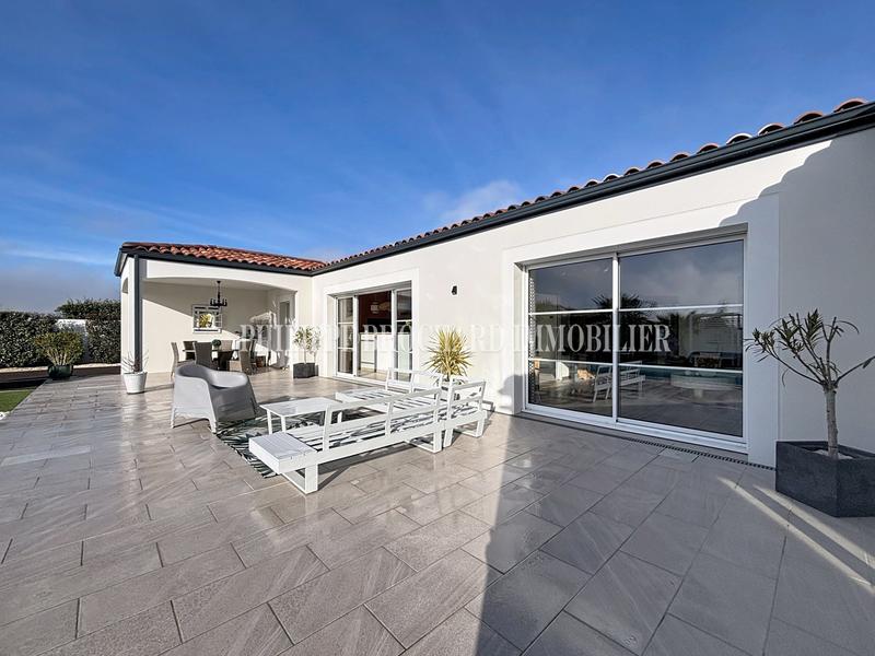 Maison contemporaine - 148 m² - 7 pièces