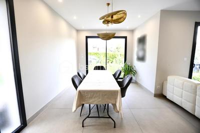 Maison - 144 m² - 7 pièces