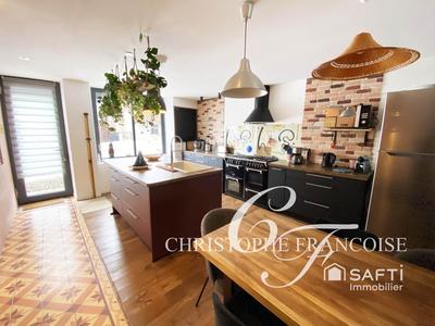 Maison - 130 m² - 6 pièces