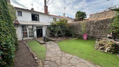 Maison - 104 m² - 4 pièces