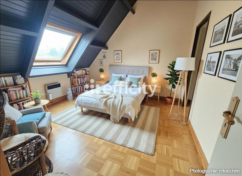 Maison - 234 m² - 5 pièces