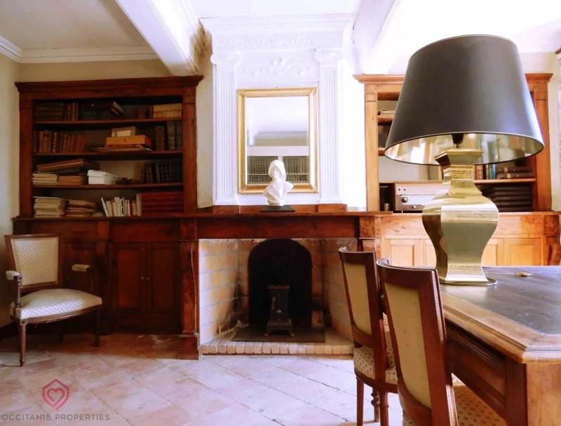 Demeure - 303 m² - 10 pièces