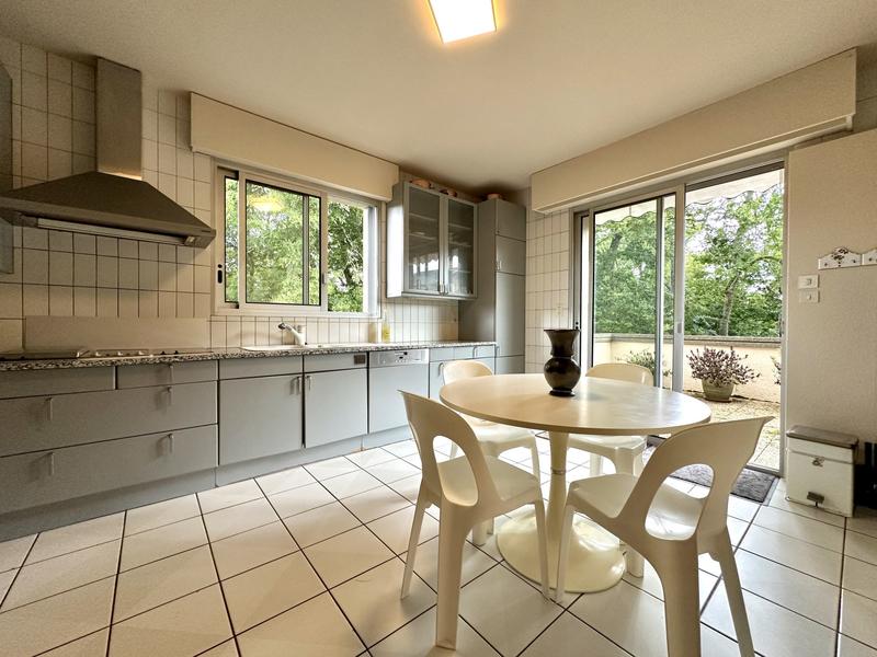 Maison de maîtres - 424 m² - 16 pièces