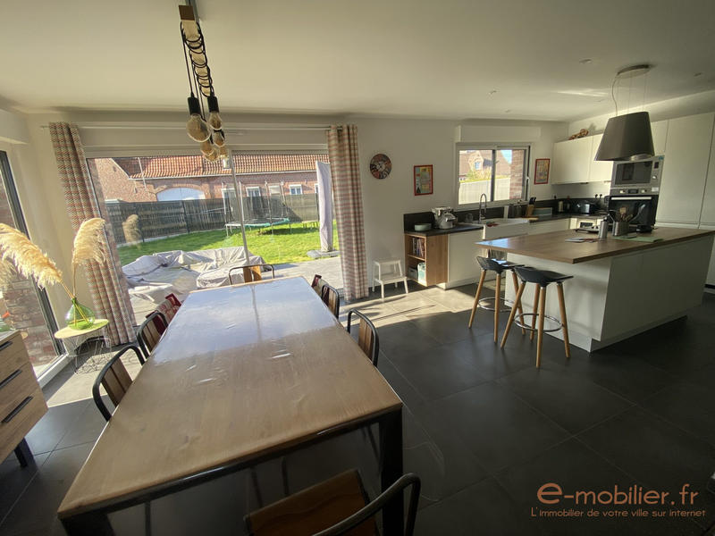 Maison - 136 m² - 5 pièces