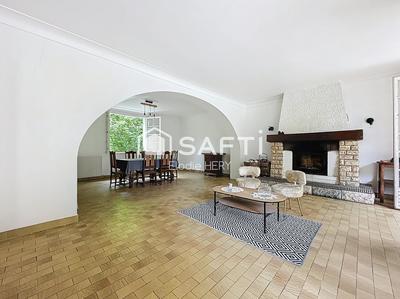 Maison - 121 m² - 5 pièces