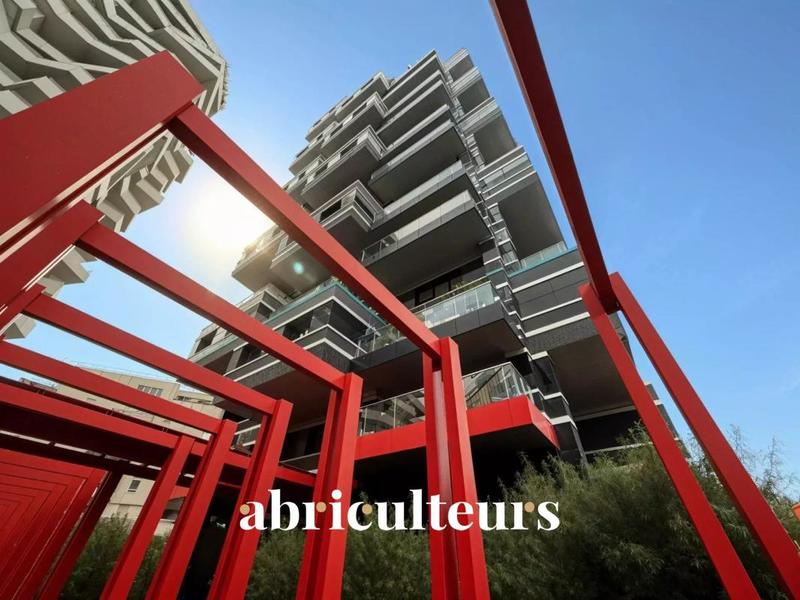 Appartement - 100 m² - 4 pièces