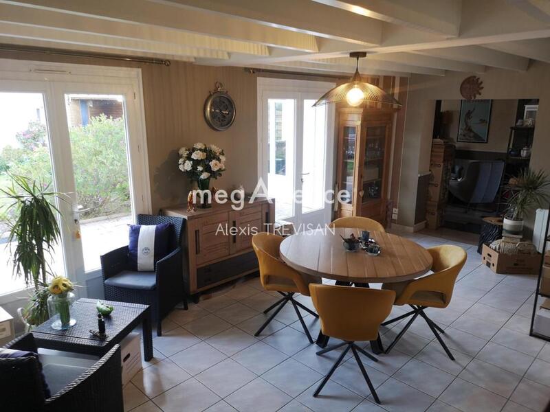 Maison - 143 m² - 8 pièces