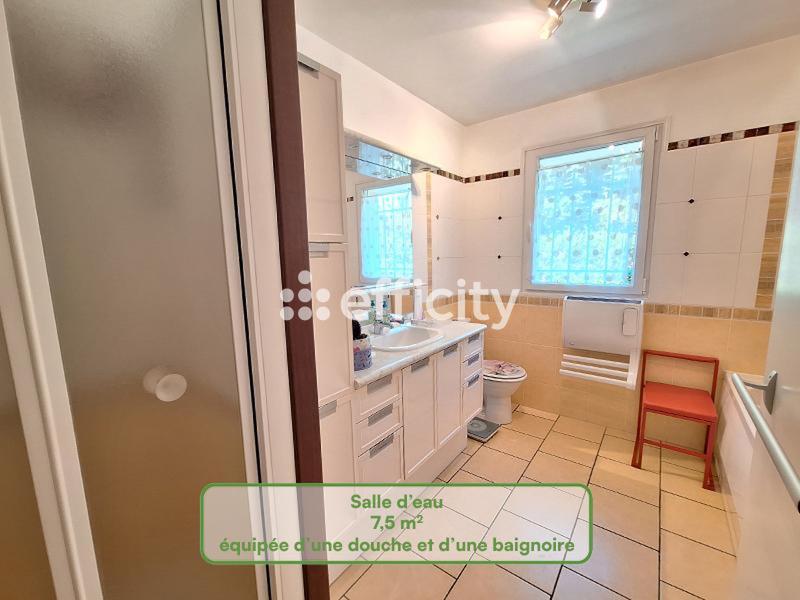 Maison - 138 m² - 5 pièces