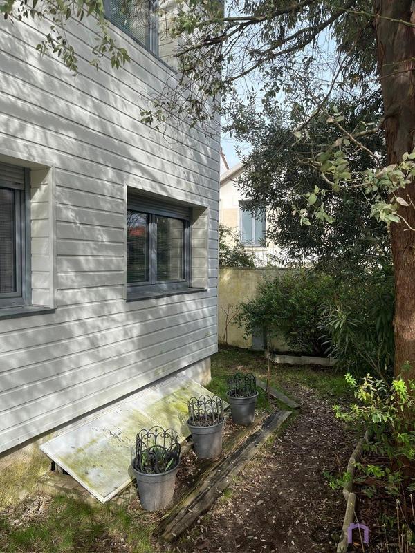 Maison - 180 m² - 6 pièces