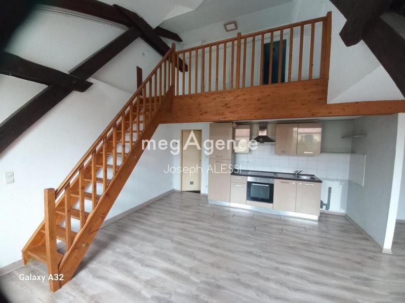 Appartement - 93 m² - 5 pièces