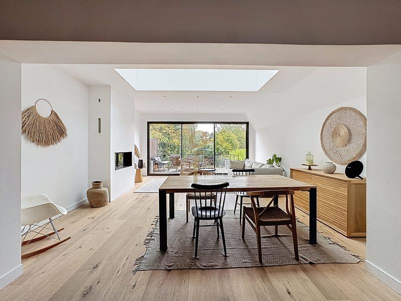 Maison - 180 m² - 7 pièces