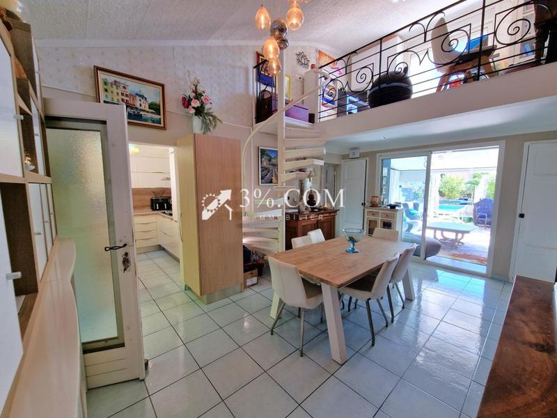 Maison - 96 m² - 5 pièces