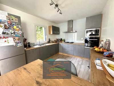 Maison - 121 m² - 6 pièces