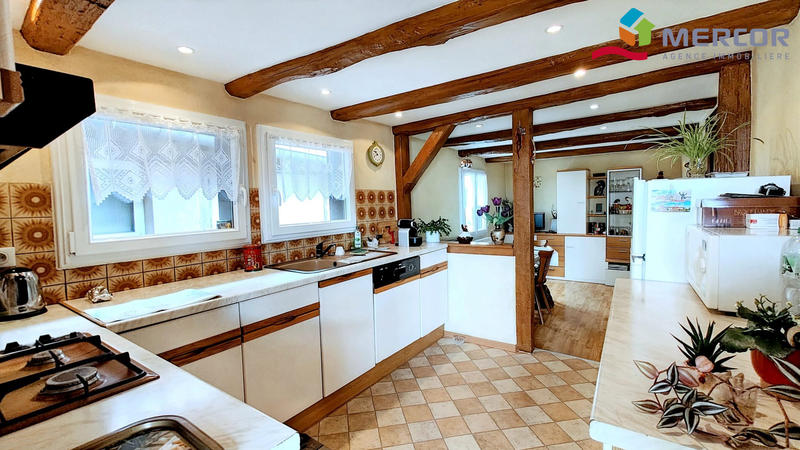 Maison ancienne - 198 m² - 8 pièces