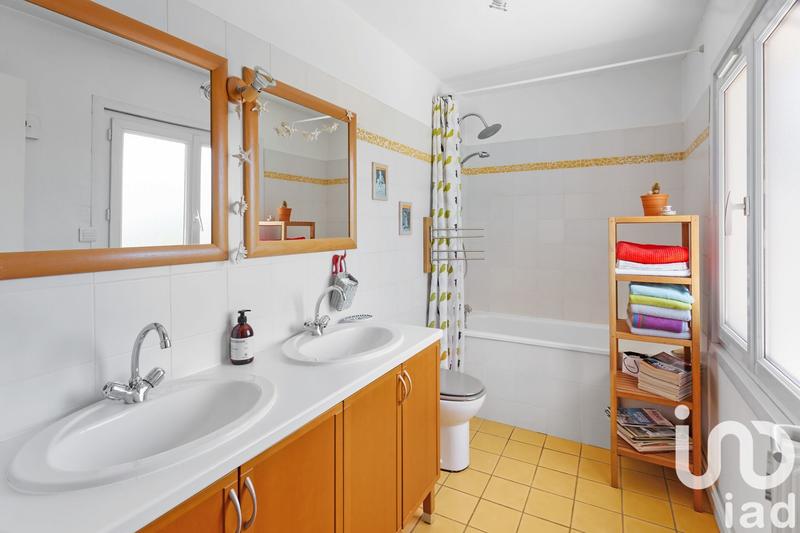 Maison - 168 m² - 8 pièces