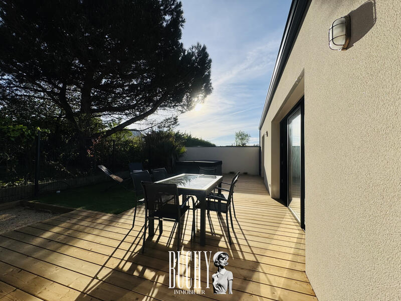 Maison - 97 m² - 4 pièces