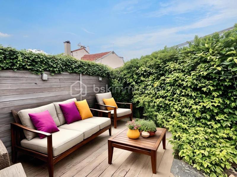 Maison - 280 m² - 15 pièces