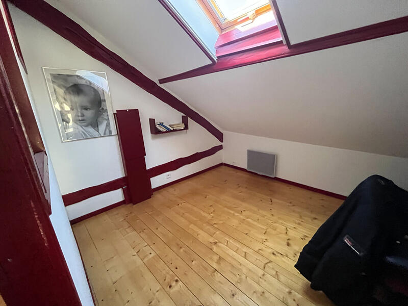 Maison - 98 m² - 6 pièces