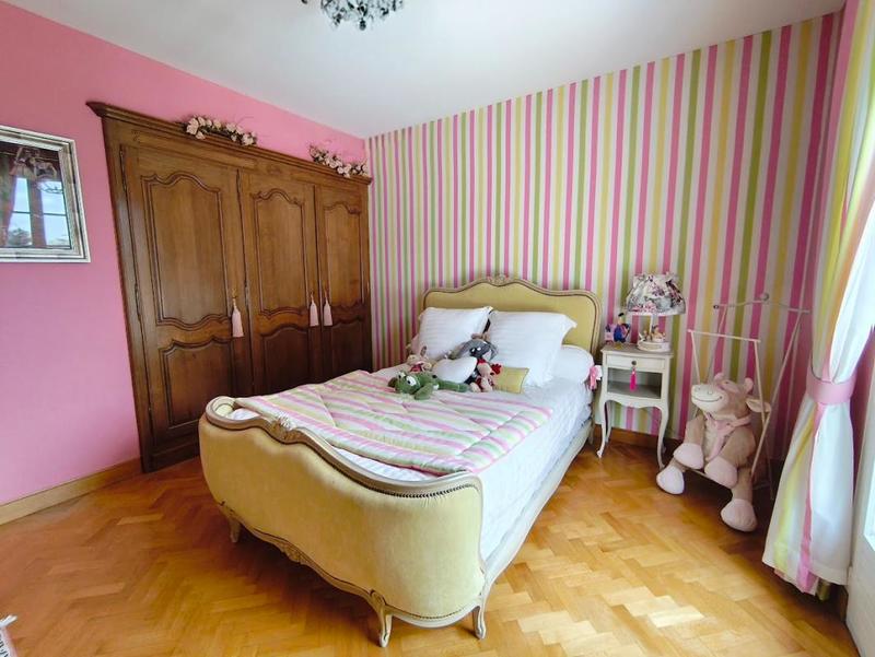 Maison - 177 m² - 7 pièces