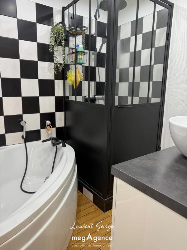 Appartement - 103 m² - 5 pièces