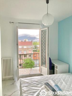 Chambre - 12 m² - 1 pièce