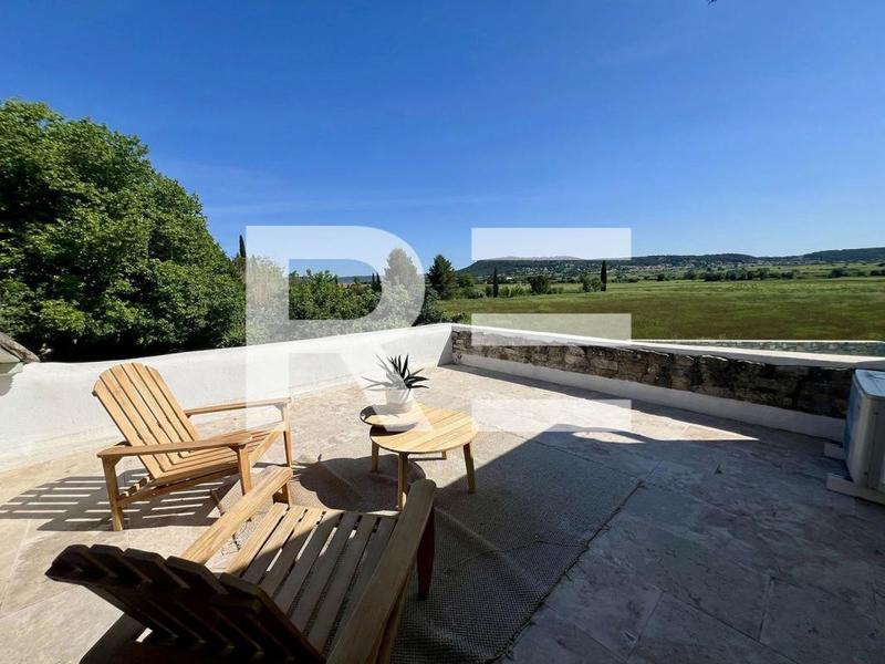 Maison - 298 m² - 7 pièces