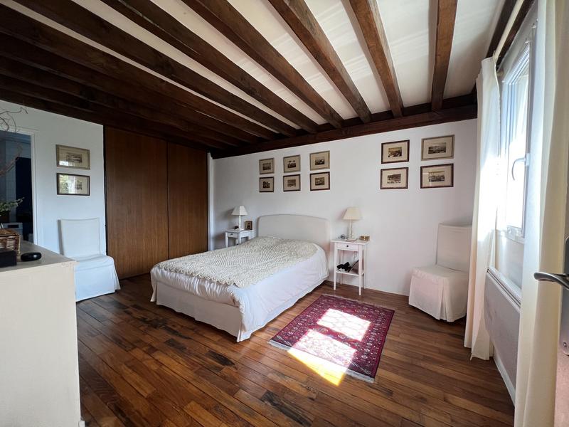 Maison traditionnelle - 144 m² - 7 pièces