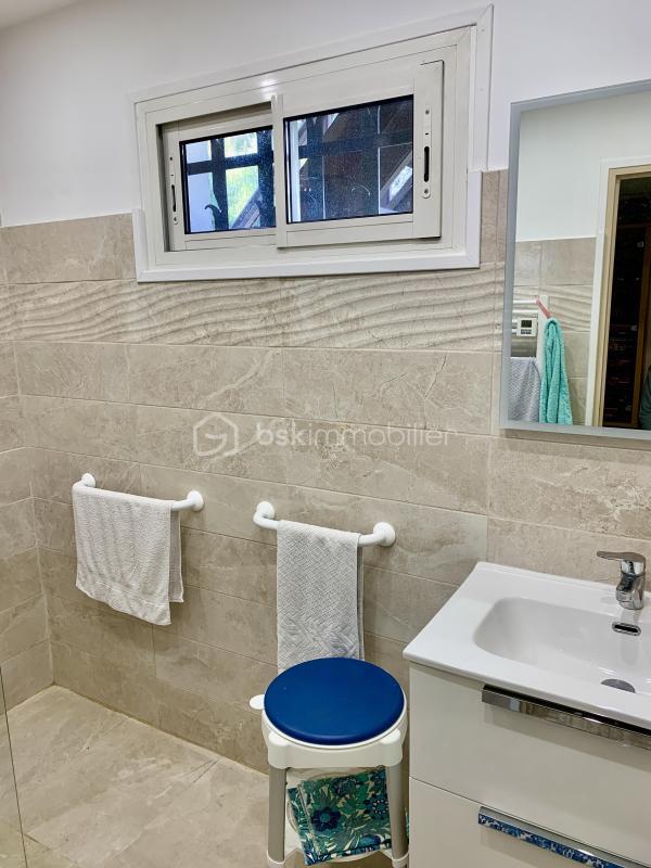 Maison traditionnelle - 110 m² - 3 pièces