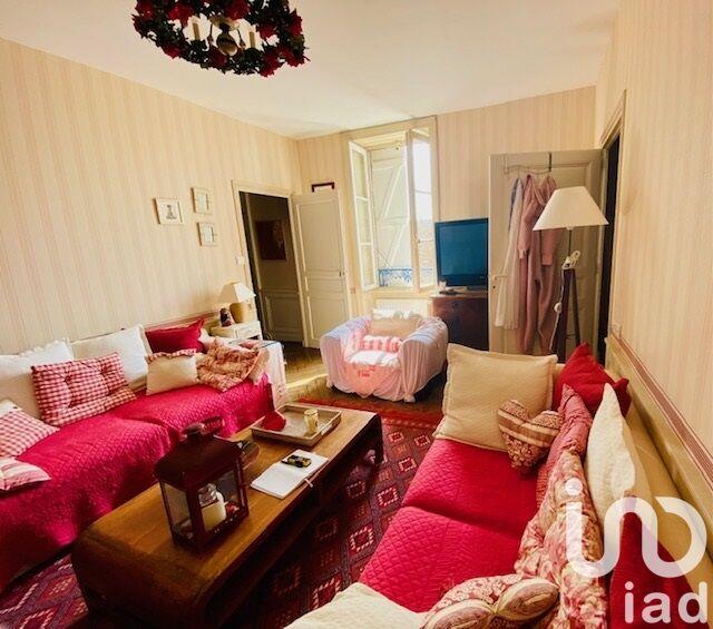 Maison - 365 m² - 14 pièces