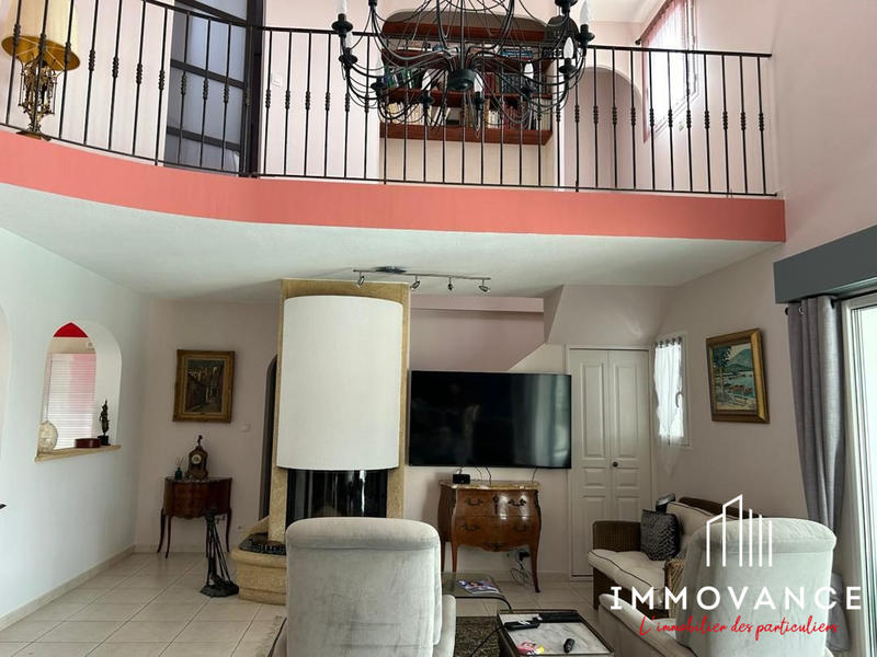 Villa - 200 m² - 6 pièces