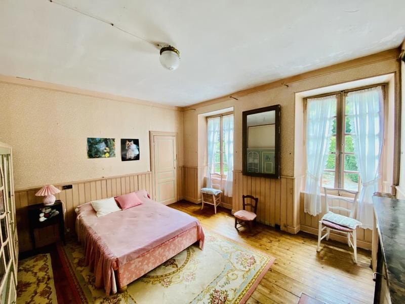 Maison - 400 m² - 11 pièces